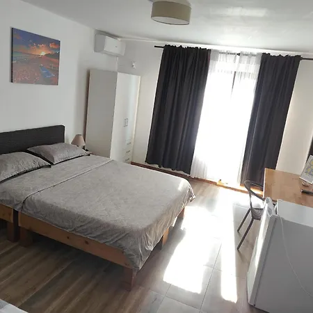Penzion Casa Vlad Douăzeci şi Trei August
