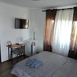 Casa Vlad בית הארחה 3*