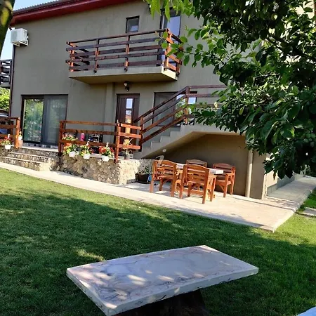 Casa Vlad Douăzeci şi Trei August
