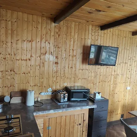 Casa Vlad Pensiune Douăzeci şi Trei August